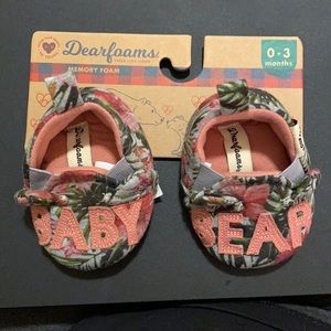 Dearfoams Unisex-Child Frankie Baby Bear Closed Back Slipper